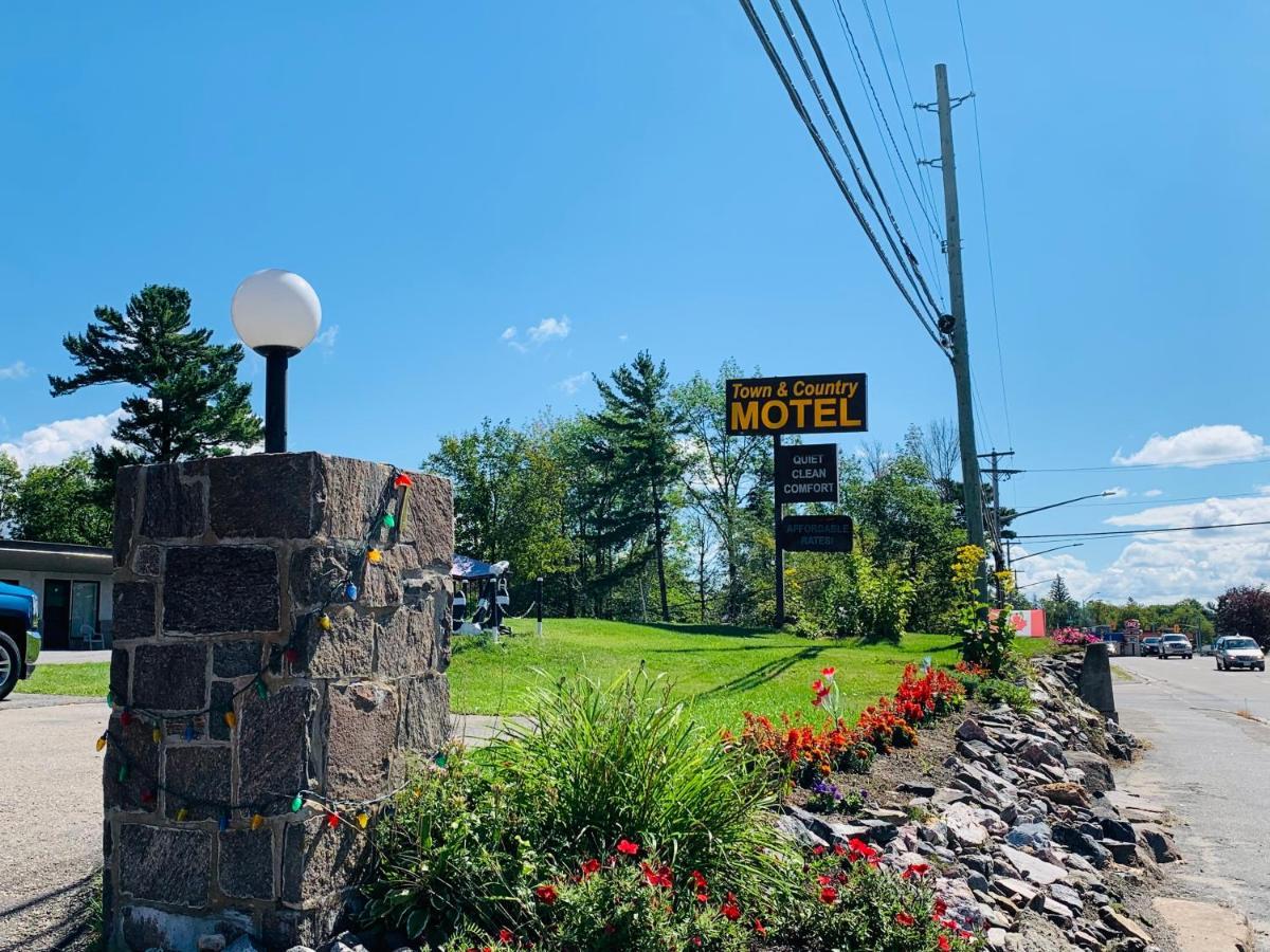 Town & Country Motel Parry Sound Exterior foto