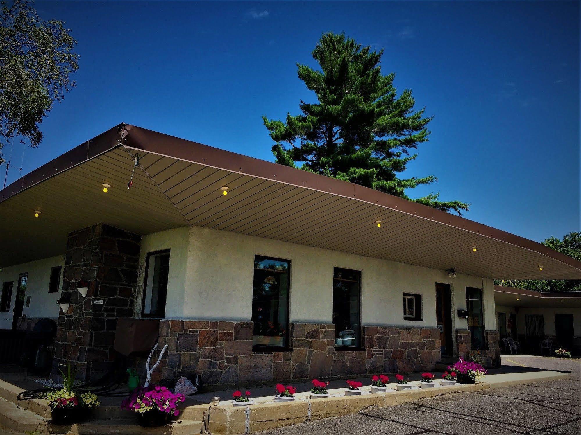 Town & Country Motel Parry Sound Exterior foto